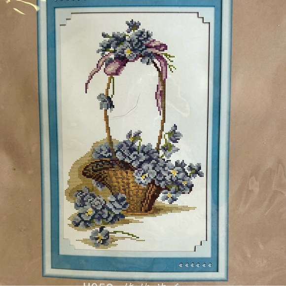 Maydear Counted Cross Stitch Kit NEW Lavender & Violet Floral Basket 🧺 - Picture 2 of 5